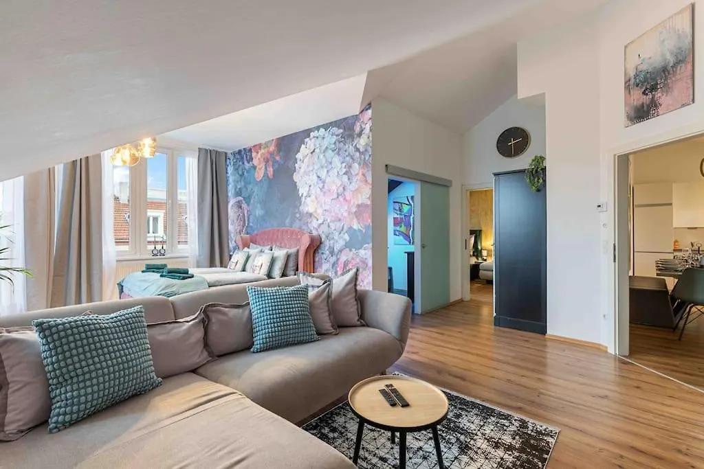 Apartment „Royal Loft View“ Rooftop Naehe Stadtzentrum Vienna Austria