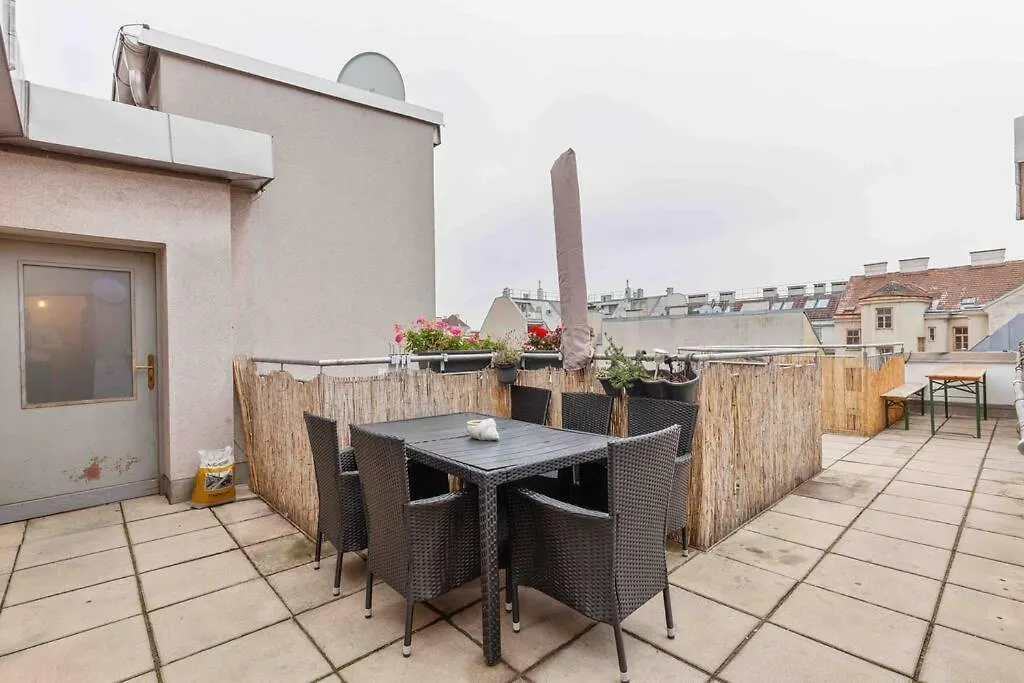 „Royal Loft View“ Rooftop Naehe Stadtzentrum Vienna Apartment